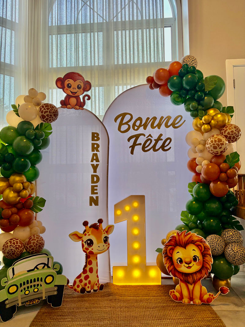 Arche de ballons pour une fête de 1 an à thématique safari à Québec