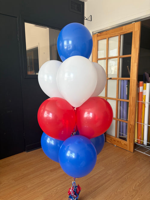 Bouquet de 10 ballons bleu, blanc, rouge à l'hélium